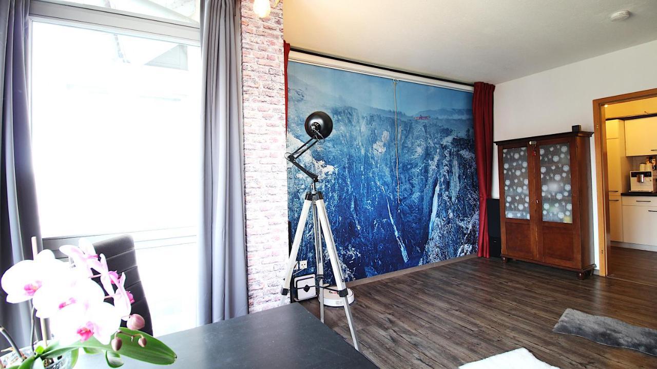 Home Cinema, Parking Space 뷔르츠부르크 외부 사진